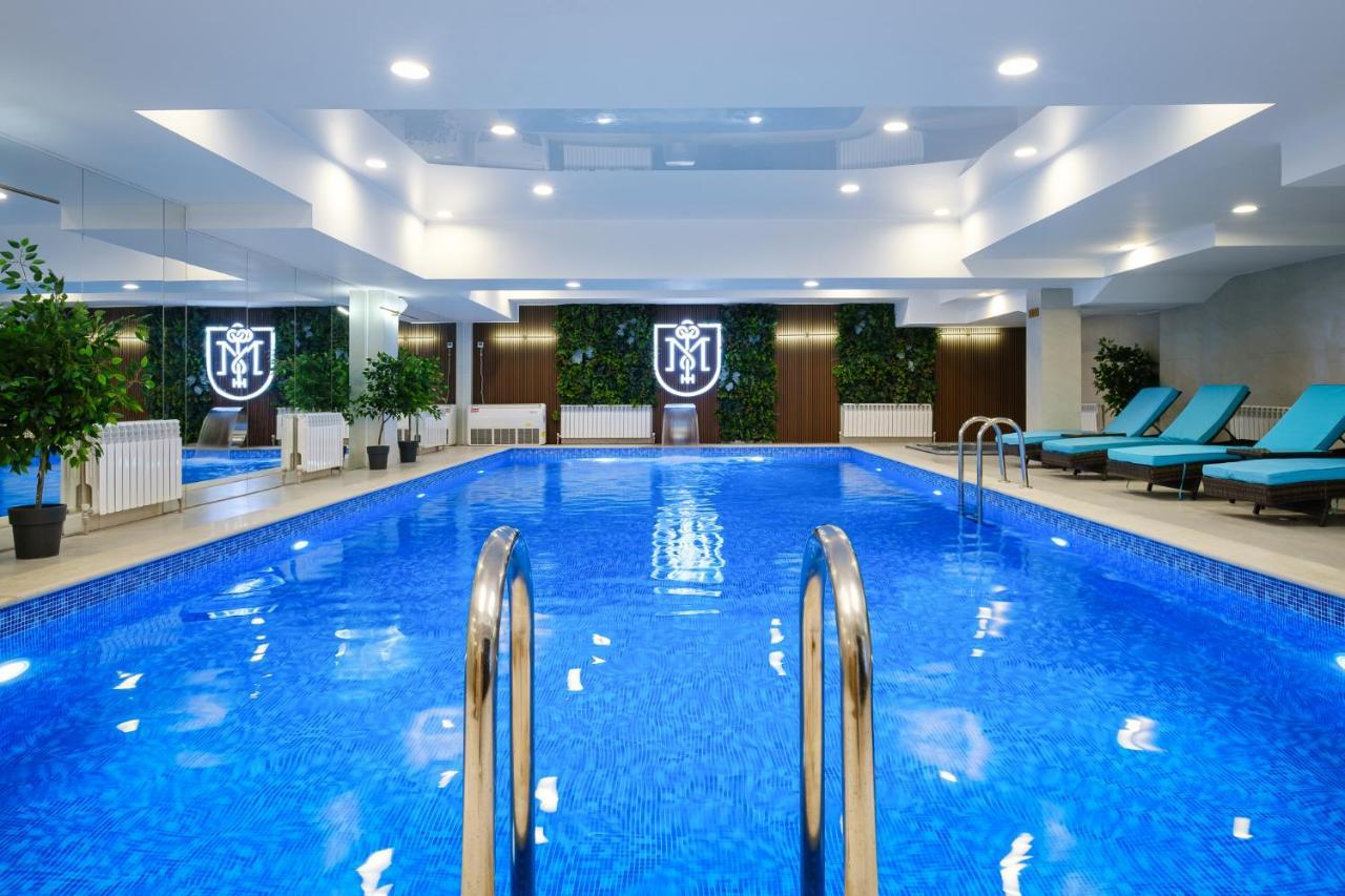 Grand Mildom Hotel Almaty Bagian luar foto