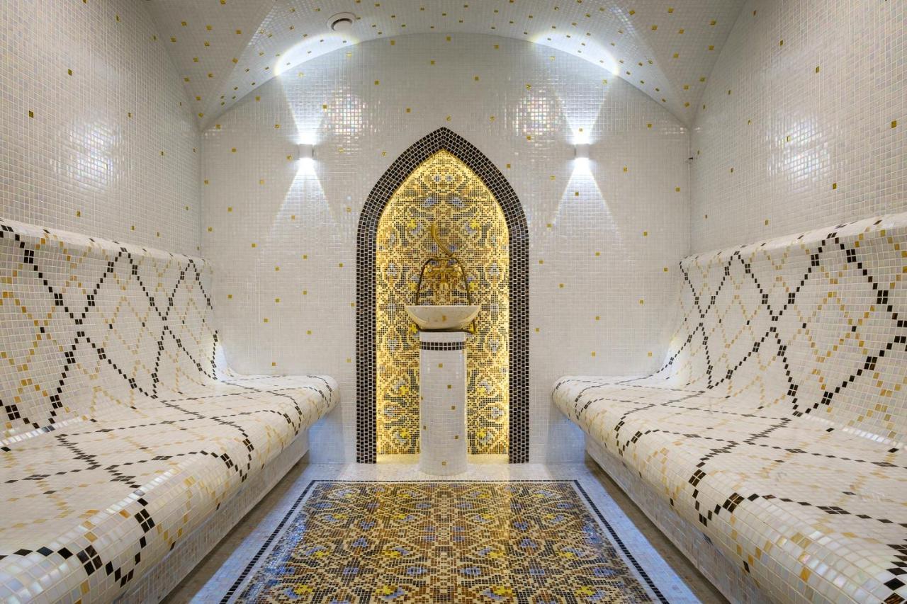 Grand Mildom Hotel Almaty Bagian luar foto