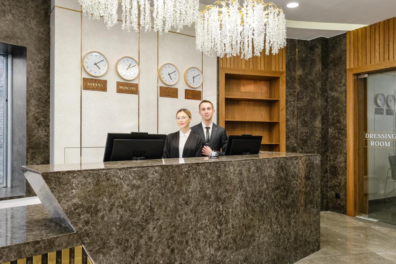 Grand Mildom Hotel Almaty Bagian luar foto