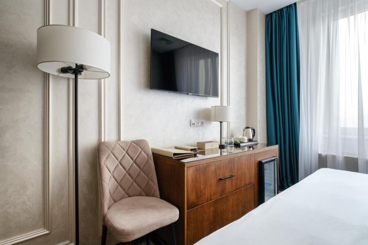 Grand Mildom Hotel Almaty Bagian luar foto