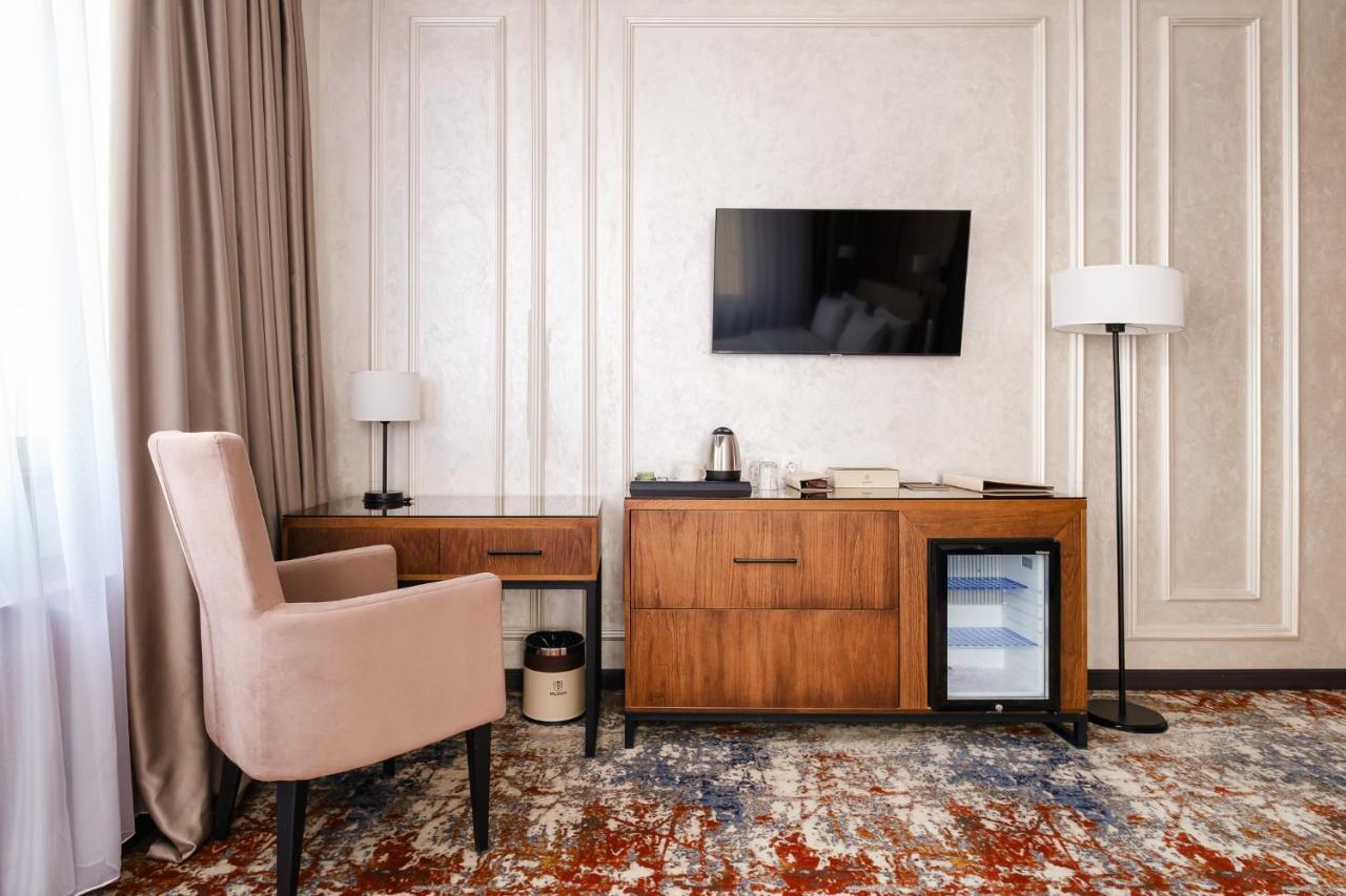 Grand Mildom Hotel Almaty Bagian luar foto