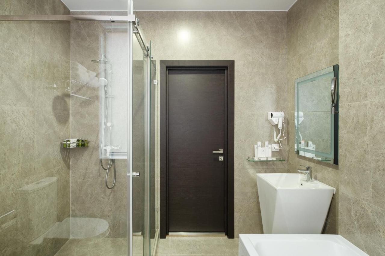 Grand Mildom Hotel Almaty Bagian luar foto
